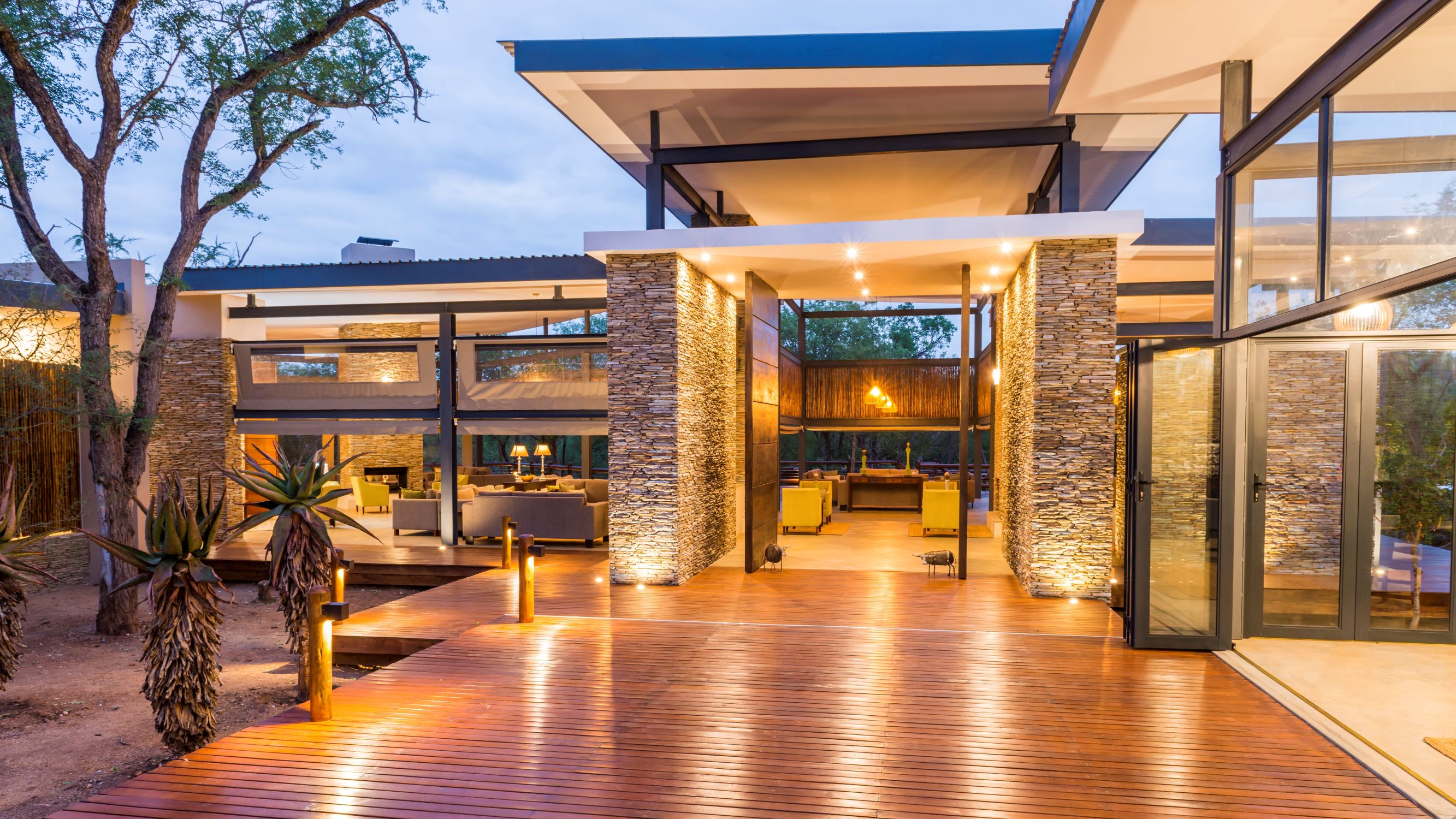 MakalaliMainLodge-84