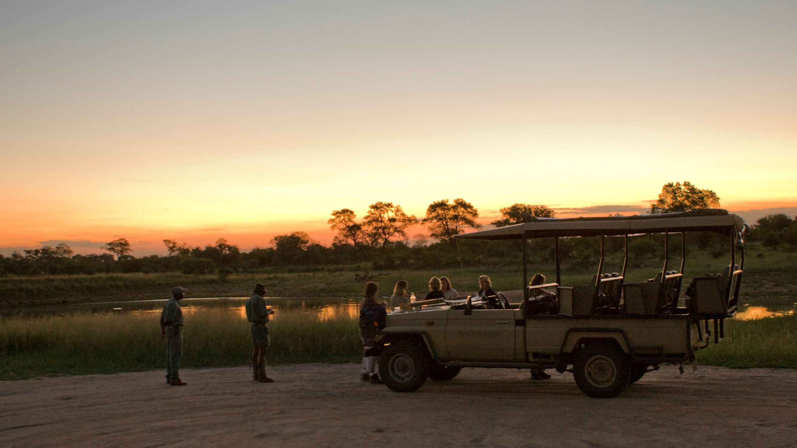 Rhino Post Safari Lodge - HR - Sundowners
