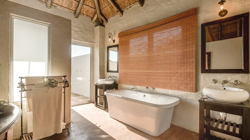Hlosi Game Lodge Luxury Family Suite (4)