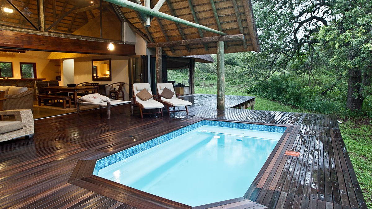 Rhino River Lodge (7)